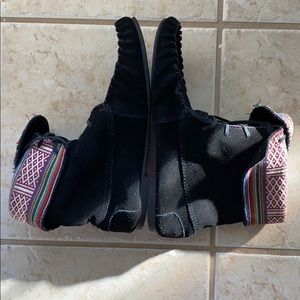 Steve Madden moccasin boots